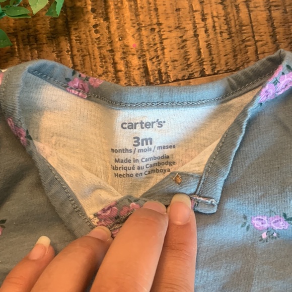 Set of 2 bodysuits from carters 3M - Picture 4 of 5